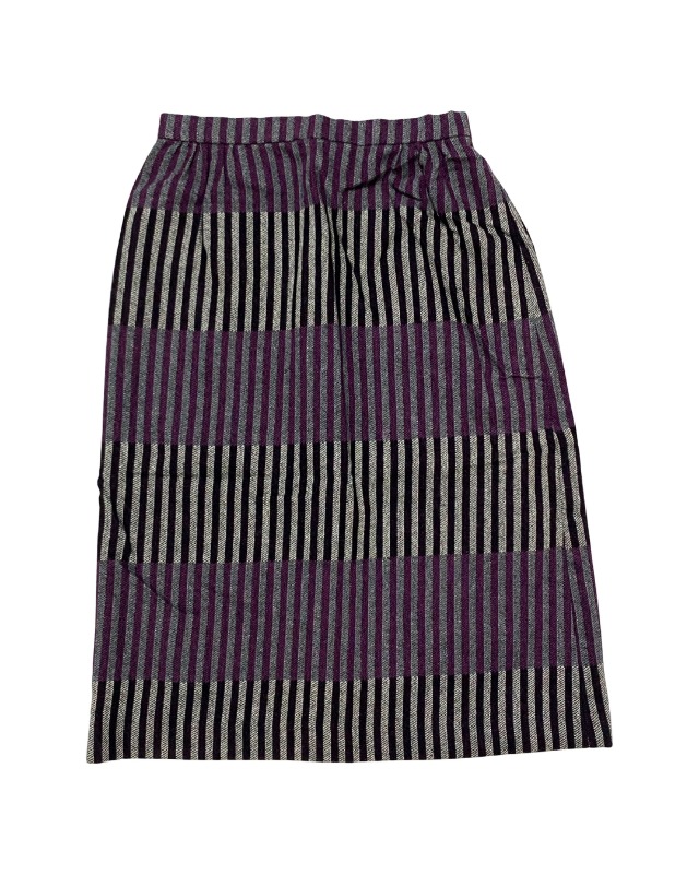 Line skirt