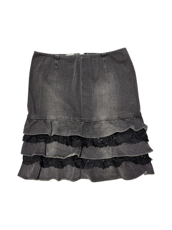 Punching lace denim skirt